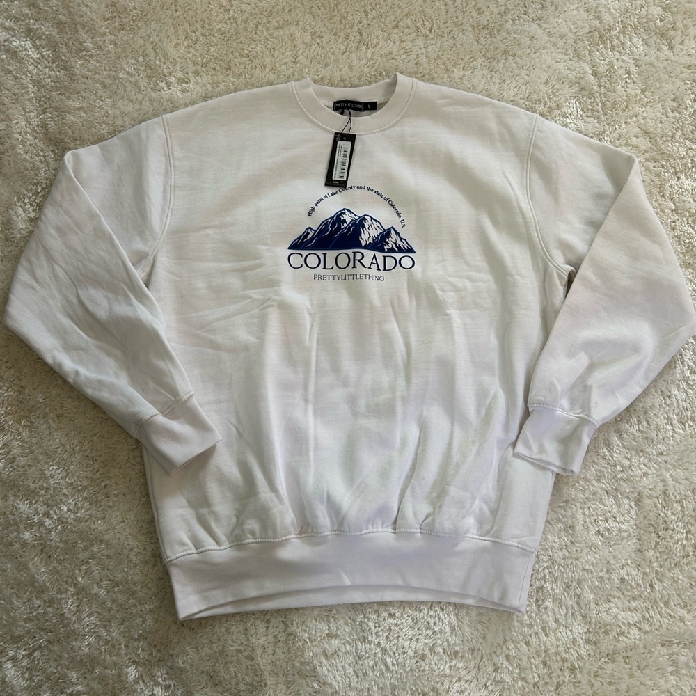 PrettyLittleThing White Graphic Sweater